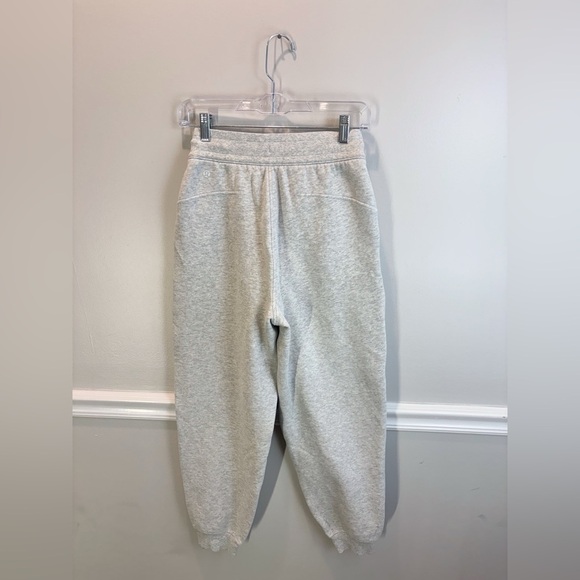 lululemon joggers - Picture 2 of 4